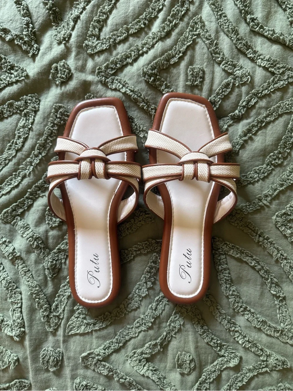 Knot-Detail Slide Sandals in Beige and Brown